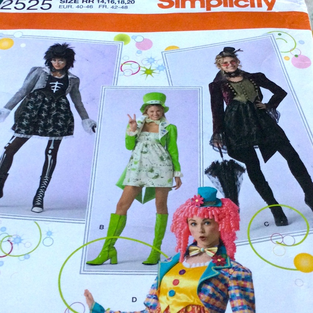 Simplicity #2525 uncut costume pattern an Elaine Heigl design